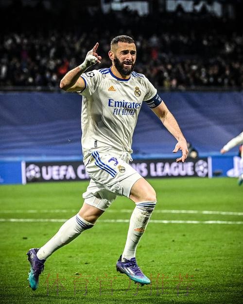 34岁本泽马加时绝杀切尔西!狂跑13公里 动情一幕